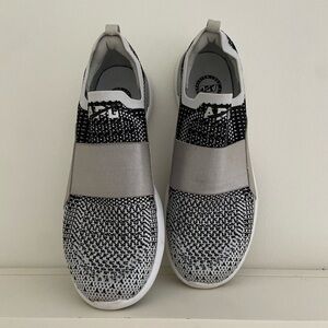 Womens APL Techloom Bliss size 9 women’s
